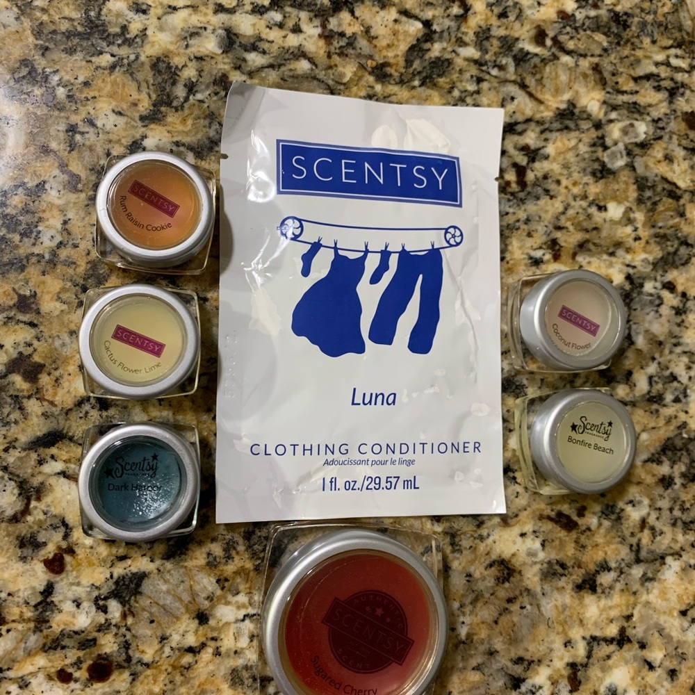Scentsy Luna Clothing Conditioner and Wax Melts Set